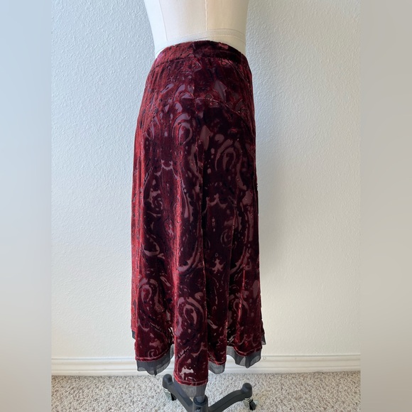 Harold's Burgundy Velvet A-Line Skirt - Picture 3 of 5